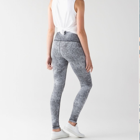 Lululemon Wunder under high rise tight - Picture 5 of 13